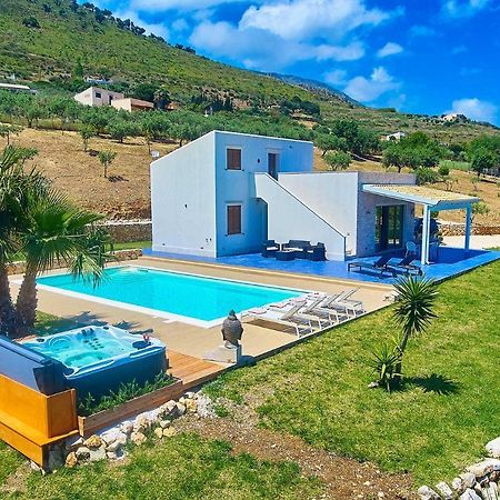 סקופלו Villa Ananda מראה חיצוני תמונה