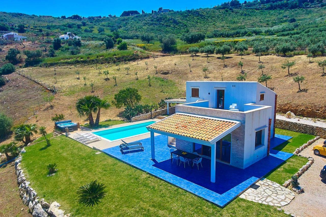 סקופלו Villa Ananda מראה חיצוני תמונה